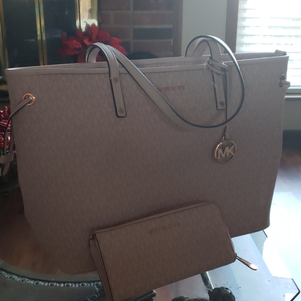 Purse and wallet